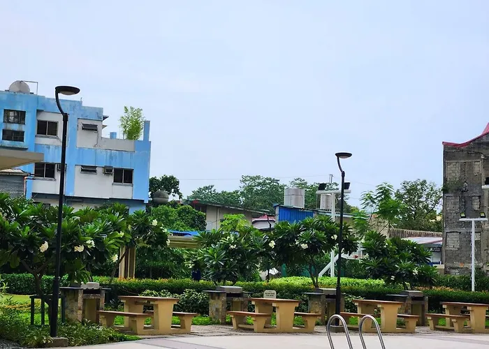 Spacious 1br 5min Walk To Ayalamall Clvlf At The Celandine * Manila