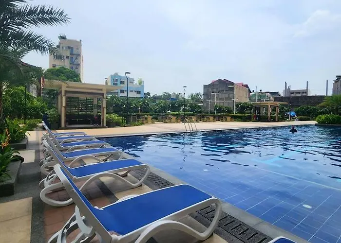 Spacious 1br 5min Walk To Ayalamall Clvlf At The Celandine