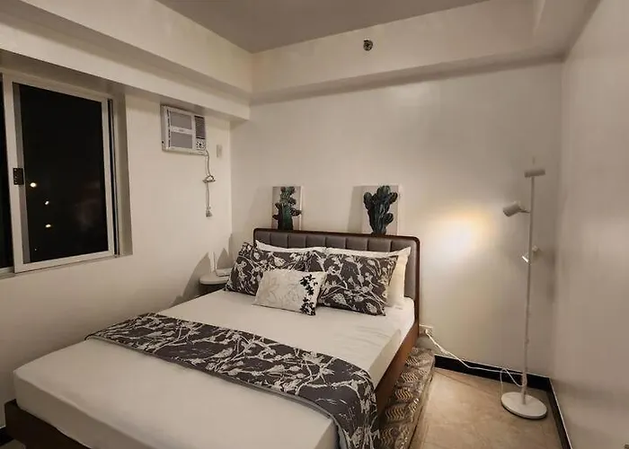 Spacious 1br 5min Walk To Ayalamall Clvlf At The Celandine * Manila
