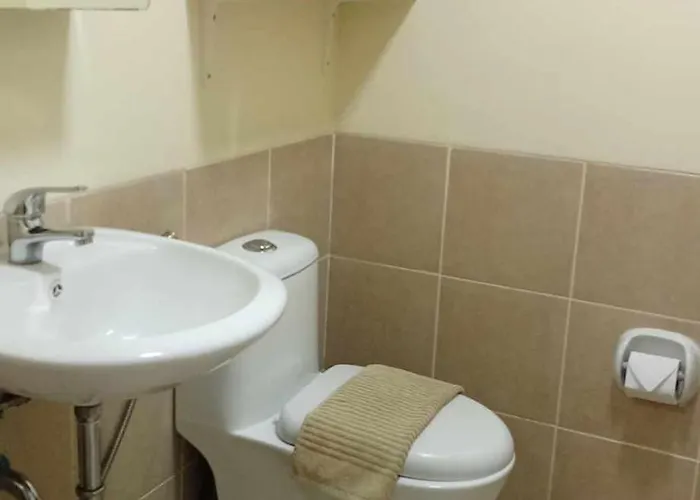 Spacious 1br 5min Walk To Ayalamall Clvlf At The Celandine * Manila