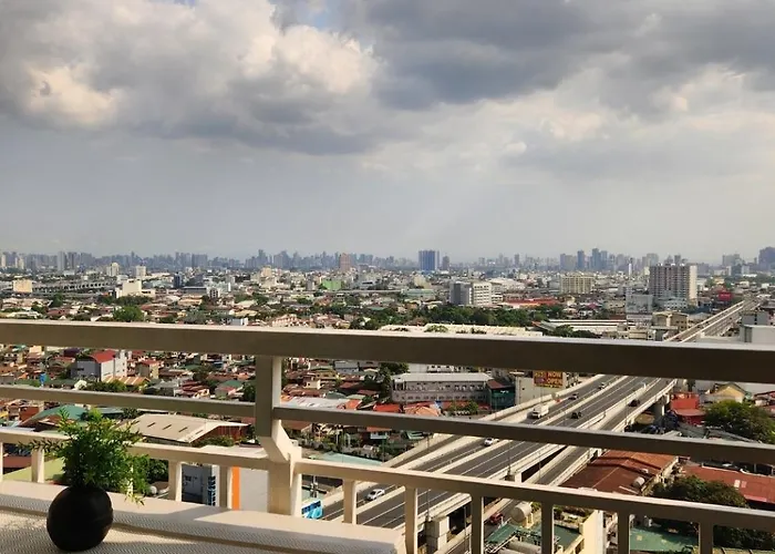 Spacious 1br 5min Walk To Ayalamall Clvlf At The Celandine Manila